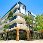 King Suite With Balcony Gym Rooftop Pool T5 102