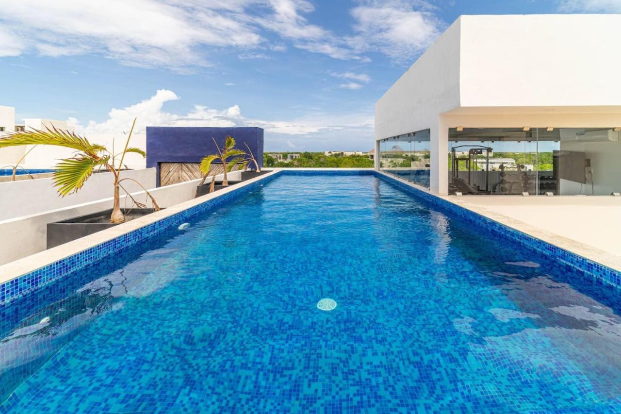 King With Balcony Gym Rooftop Pool T5 102