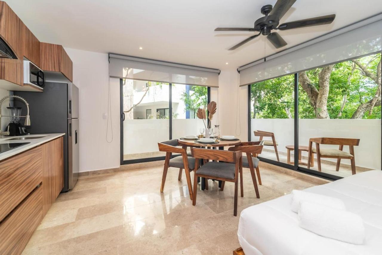 Holiday home King With Balcony Gym Rooftop Pool T5 102 *
